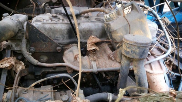 รถอีซูซุ 6 ล้อ โม่ปูน  110 แรงม้า  สนใจติดต่อ 081 - 6079515