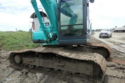 KOBELCO 200 MACK8 YN12 ใช้งาน7000ช.มเศษ รถทำงานอยู่