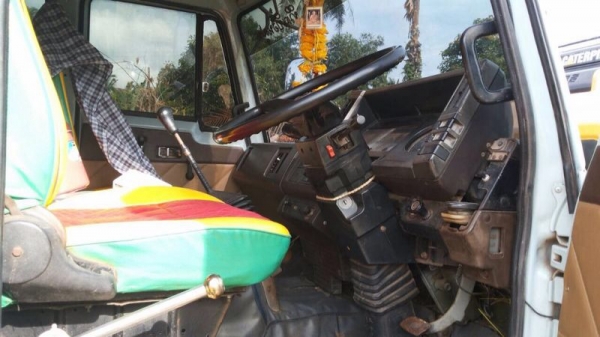 รถอีซูซุ 10 ล้อดั้ม FTR 165 แรงม้า สนใจติดต่อ 081 - 6079515 รถอีซูซุ 10 ล้อดั้ม FTR 165 แรงม้า สนใจติดต่อ 081 - 6079515