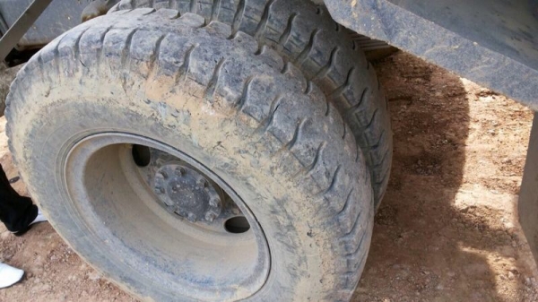 รถอีซูซุ 10 ล้อดั้ม FTR 165 แรงม้า สนใจติดต่อ 081 - 6079515 รถอีซูซุ 10 ล้อดั้ม FTR 165 แรงม้า สนใจติดต่อ 081 - 6079515