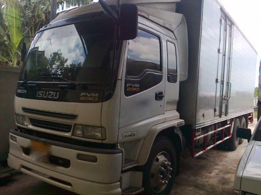 รถอีซูซุ 10 ล้อ  ตู้แห้ง FVM  230 แรงม้า ปี 50  สนใจติดต่อ 081 - 6079515