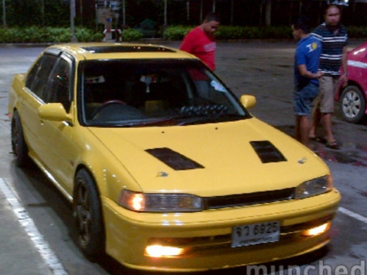 ขายแอคคอร์ด สีเหลีองซักคันคับ