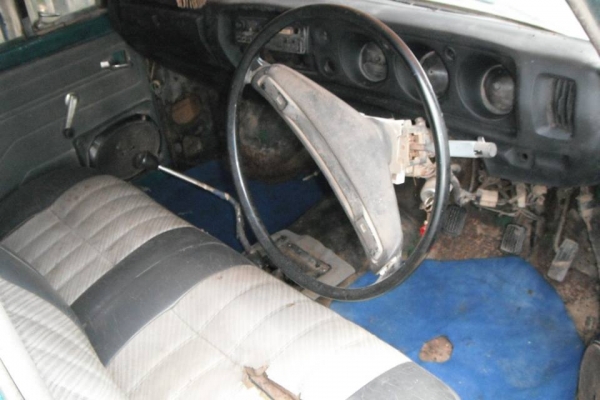 ขายรถกะบะดัสสันช้างเหยียบ620สภาพแห้งๆ