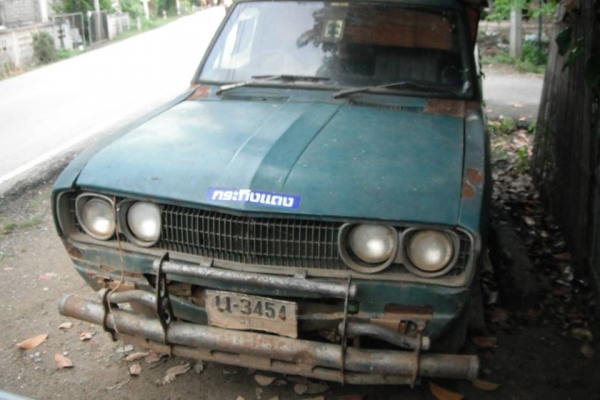 ขายรถกะบะดัสสันช้างเหยียบ620สภาพแห้งๆ