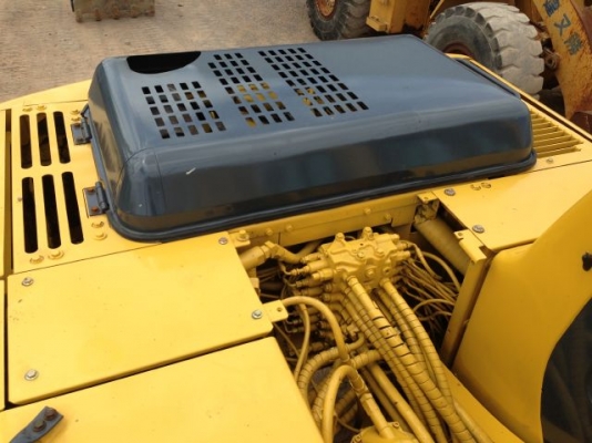 ขายรถแบคโฮ KOMATSU PC160-6K ระบบไฟฟ้าเต็ม มีVDOครับ รถนอกนำเข้าสภาพสวย สนใจติดต่อ 081-2990958