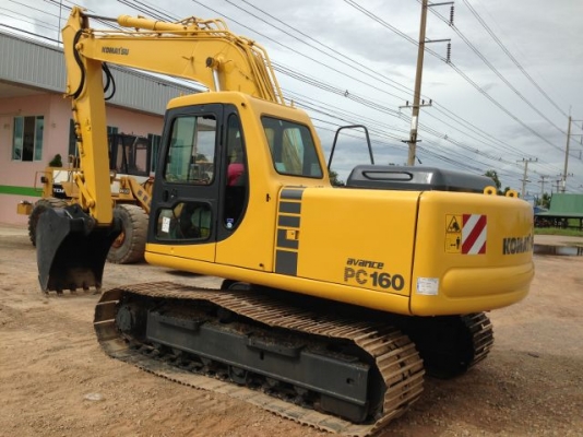 ขายรถแบคโฮ KOMATSU PC160-6K ระบบไฟฟ้าเต็ม มีVDOครับ รถนอกนำเข้าสภาพสวย สนใจติดต่อ 081-2990958