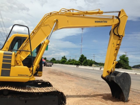 ขายรถแบคโฮ KOMATSU PC160-6K ระบบไฟฟ้าเต็ม มีVDOครับ รถนอกนำเข้าสภาพสวย สนใจติดต่อ 081-2990958