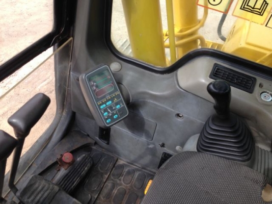 ขายรถแบคโฮ KOMATSU PC160-6K ระบบไฟฟ้าเต็ม มีVDOครับ รถนอกนำเข้าสภาพสวย สนใจติดต่อ 081-2990958