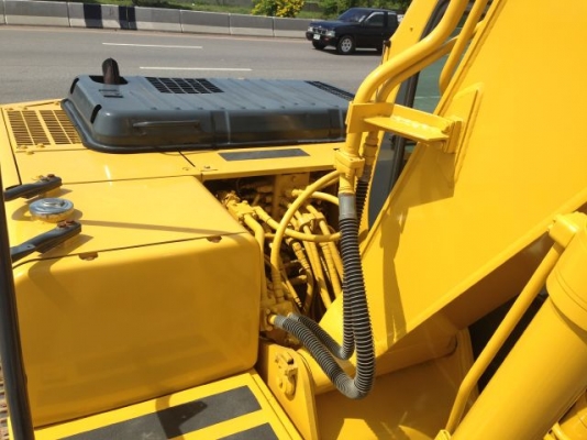 ขายรถแบคโฮ KOMATSU PC130-6 มี VDOครับ ระบบไฟฟ้าเต็ม รถนอกนำเข้าสภาพสวย สนใจติดต่อ 081-2990958 ขายรถแบคโฮ KOMATSU PC130-6 มี VDOครับ ระบบไฟฟ้าเต็ม รถนอกนำเข้าสภาพสวย สนใจติดต่อ 081-2990958