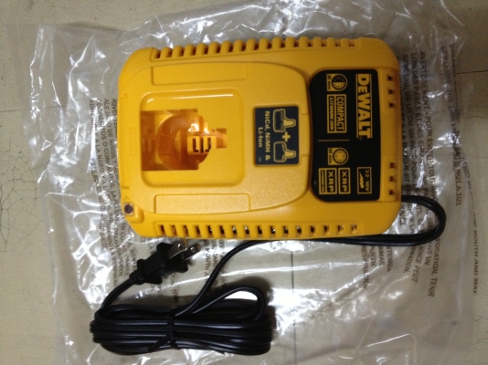 แท่นชาร์จ DeWALT DC9310 7.2V-18V Lithium Ion Charger Made in Thailand