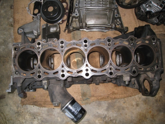 ขายแยกอะไหล่เครื่อง 1JZ ฝาดำ ลดราคา ถูกๆเลยครับ