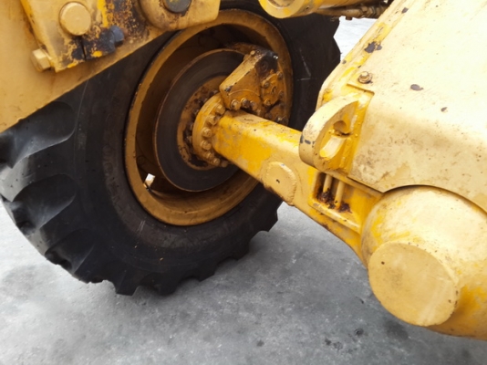 ขาย รถตัก CATERPILLAR รุ่น 910 มือสองญี่ปุ่น