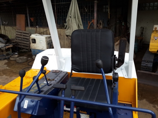 ขาย รถขุด KOMATSU รุ่น PC30-5- มือสองญี่ปุ่น