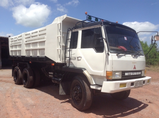 สิบล้อดัมพ์ 2 เพลา MITSUBISHI. ไอ้หลง FN527MA 28,xxxx เครื่อง 190 แรง 6D16 เครื่องสวย กำลังดี ซัซซี่สวย ดัมพ์ยาว 6 เมตร 850,000