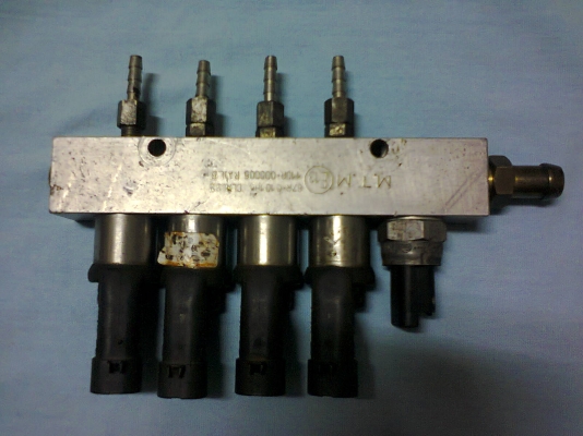 หัวฉีด   BRC  พร้อมรางตามรูป