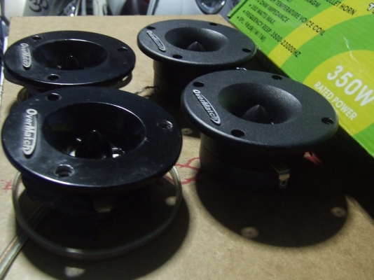 ขายเสียงแหลมจานยี่ห้อใช้ได้เสียงดีไม่จี๊ดจ๊าดน่าลำคาน