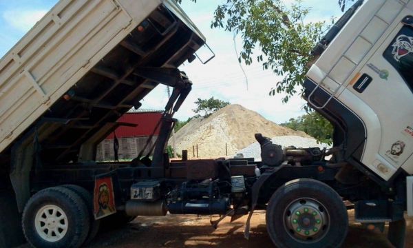 ISUZU FTR  ติดต่อปารวี  โทร 0839686255