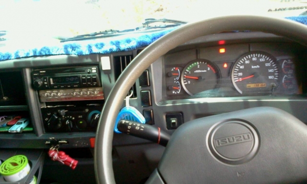 ISUZU FTR  ติดต่อปารวี  โทร 0839686255