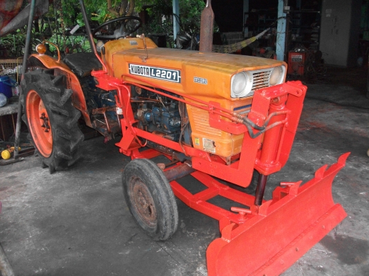 คูโบต้า L2201 รถสภาพเดิม พร้อมใบดันหน้า
