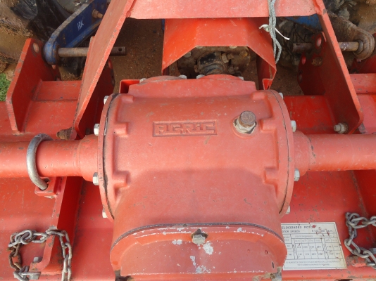 ขายจอบหมุนของนอก ของผมเองครับ ราคาต่อรองได้ครับ