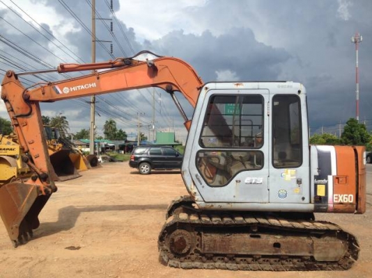 ขายรถแบคโฮ HITACHI EX 60-2 ระบบไฟฟ้าเต็ม  รถนอกนำเข้าสภาพสวย มี VDO การทำงาน สนใจติดต่อ 081-2990958