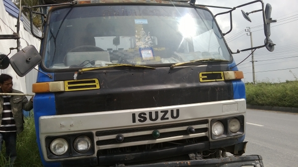 ขายถูกๆๆISUZU JCM140 แรง เครื่อง6BB1แรงดีมากๆ ยาว5เมตรคัสซีใหญ่ยาวตลอดยางใหม่เอี่ยม6เส้น