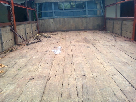 ขายด่วน ISUZU NPR เครื่อง 4BD1 115 แรง  คัสซี NPR59L   เครื่องดี คัสซีสวย พวงมาลัยพาวเวอร์ ยาง 825/16  รถใช้งานอยู่