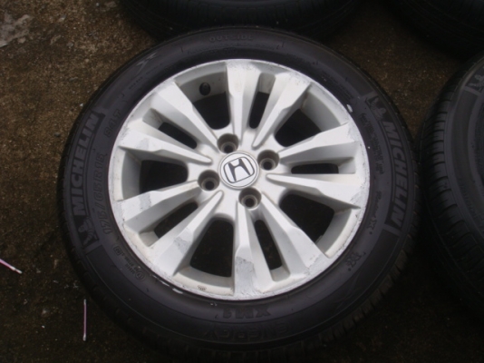 ขายล้อแม็ก CITY 15 + ยาง ขาย 7800 คับ ขายล้อแม็ก CITY 15 + ยาง ขาย 7800 คับ