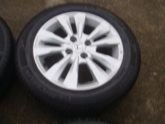 ขายล้อแม็ก CITY 15 + ยาง ขาย 7800 คับ ขายล้อแม็ก CITY 15 + ยาง ขาย 7800 คับ