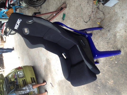 ขายเบาะหลังแข็ง Recaro งานก๊อป สภาพ 90\% สวยมาก