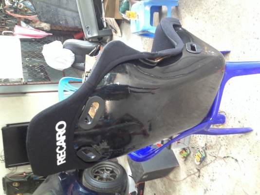 ขายเบาะหลังแข็ง Recaro งานก๊อป สภาพ 90\% สวยมาก