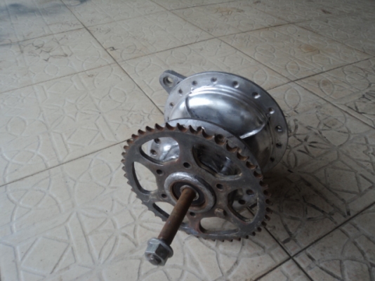 ดุม หลัง  คันเกียร์พับ