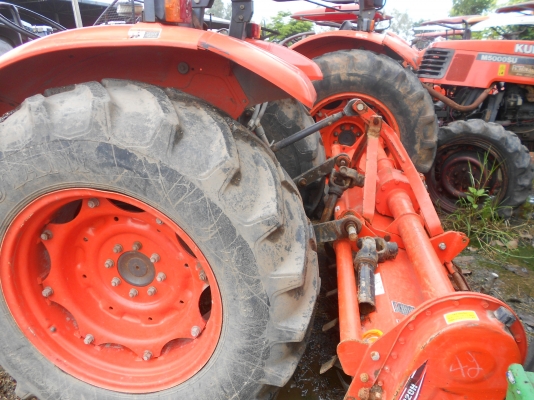 ขายรถแทรกเตอร์ รุ่นM6040 SU