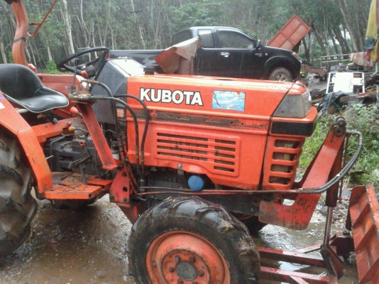ขายรถไถ KUBOTA  L2605 2เพลา  พร้อมใบมิดดันหน้า พวงมาลัยเพาเวอร์