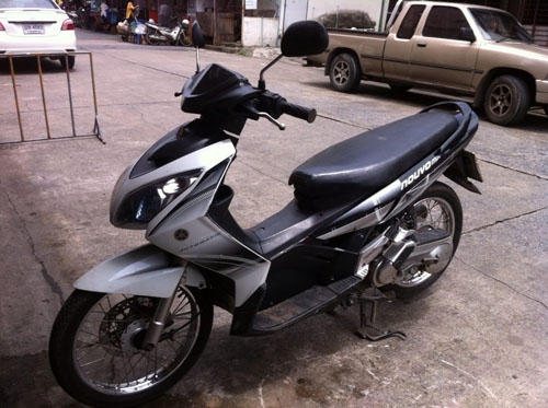 nouvo mx ปี 49 สีเทา ดำ รถบ้าน เครื่องเดิม ชุดสีสวย เอกสารครบ ทดลองขับได้ทุกวันค่ะ nouvo mx ปี 49 สีเทา ดำ รถบ้าน เครื่องเดิม ชุดสีสวย เอกสารครบ ทดลองขับได้ทุกวันค่ะ