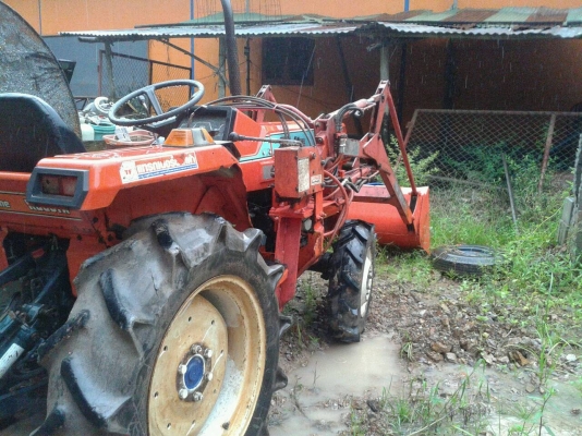 ขายรถไถ KUBOTA L1-205 พร้อมชุดตัก พวงมาลัยพาวเวอร์เบาแรง