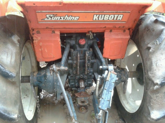 ขายรถไถ KUBOTA L1-205 พร้อมชุดตัก พวงมาลัยพาวเวอร์เบาแรง