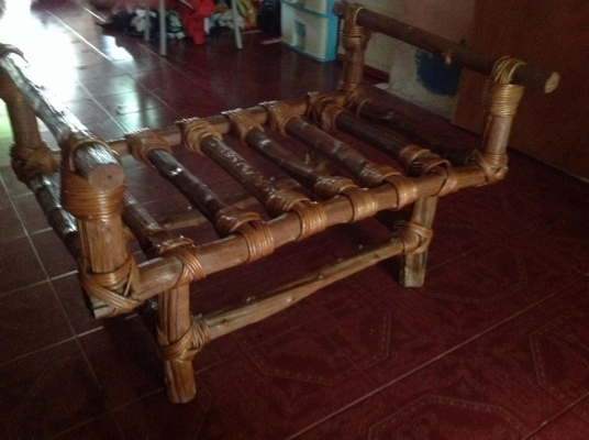 ขายเก้าอี้หวายพร้อมเบาะรองนั่งสีขาวมี 3ชิ้น คลาสสิคสวยๆเดิมแข็งแรง ทนทาน