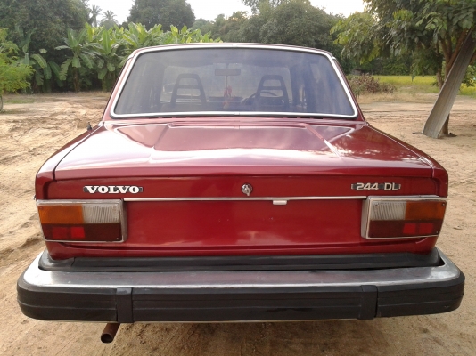 ขายสวยๆ volvo244DL ทะเบียนพร้อมโอน
