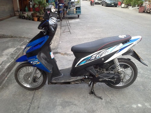 click ปี 50 ล้อน้ำเงิน สีดำ ขาว รถบ้าน เครื่องเดิม แน่นๆ ไม่หลวมไม่มีควันขาว มีเล่ม เอกสารครบ ภาษีเกิน 3 ปี click ปี 50 ล้อน้ำเงิน สีดำ ขาว รถบ้าน เครื่องเดิม แน่นๆ ไม่หลวมไม่มีควันขาว มีเล่ม เอกสารครบ ภาษีเกิน 3 ปี