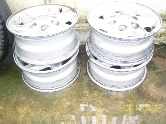 แม็กมิตซู ขอบ 14  สตราด้า