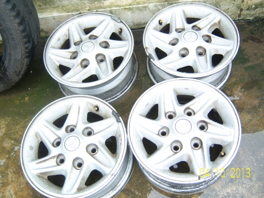 แม็กมิตซู ขอบ 14  สตราด้า