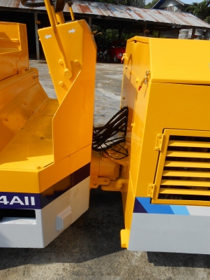 ขายรถบด  KAWASAKI  KV 4A-2  รถบดขนาด 4 ตัน