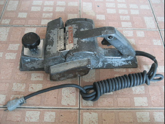 ขายกบไฟฟ้าหน้า3 Makita Model 1600 Made in japan 100\%