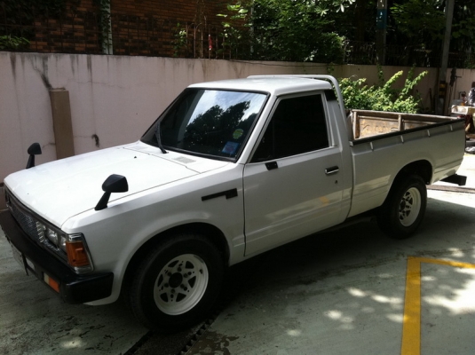 ขาย DATSUN 720 4ขอ สภาพพร้อมใช้ ทะเบียนเต็ม พร้อมโอน