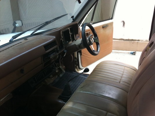 ขาย DATSUN 720 4ขอ สภาพพร้อมใช้ ทะเบียนเต็ม พร้อมโอน