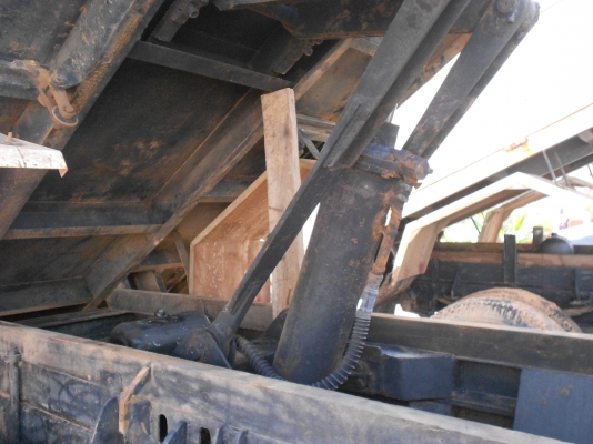 ขาย 6ล้อดั้มพ์  fUso ช่วงล่างใหญ่ พร้อมใช้งาน