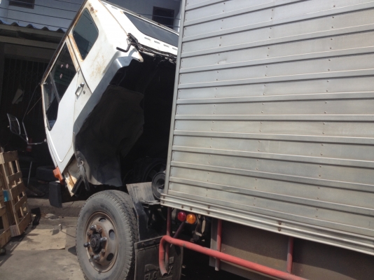 ขาย6ล้อใหญ่ MITSUBISHI FK455 เครือง 6D14ปี 37 ตู้แห้ง 7.2 เมตรทุกอุปกรณ์คอมมาก่อน