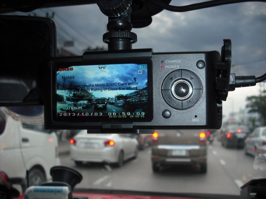 กล้องติดรถยนต์ แบบ 2 กล้อง R 300 กล้องติดรถยนต์ แบบ 2 กล้อง R 300