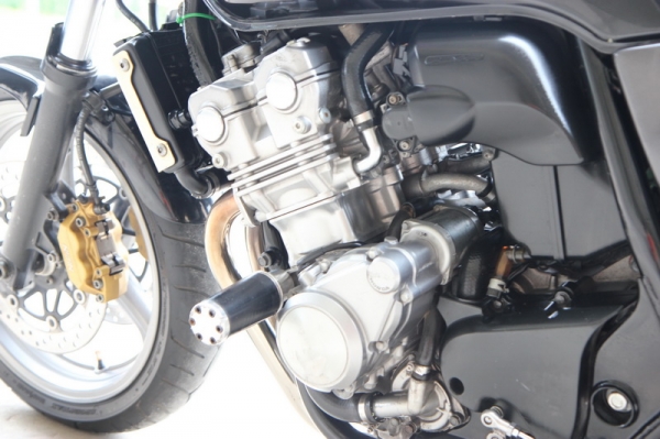 บรีส ไบค์ ช็อป ลำลูกกา -HONDA SF400 VTEC4 REVO หัวฉีด ปี2008 PGM-FI